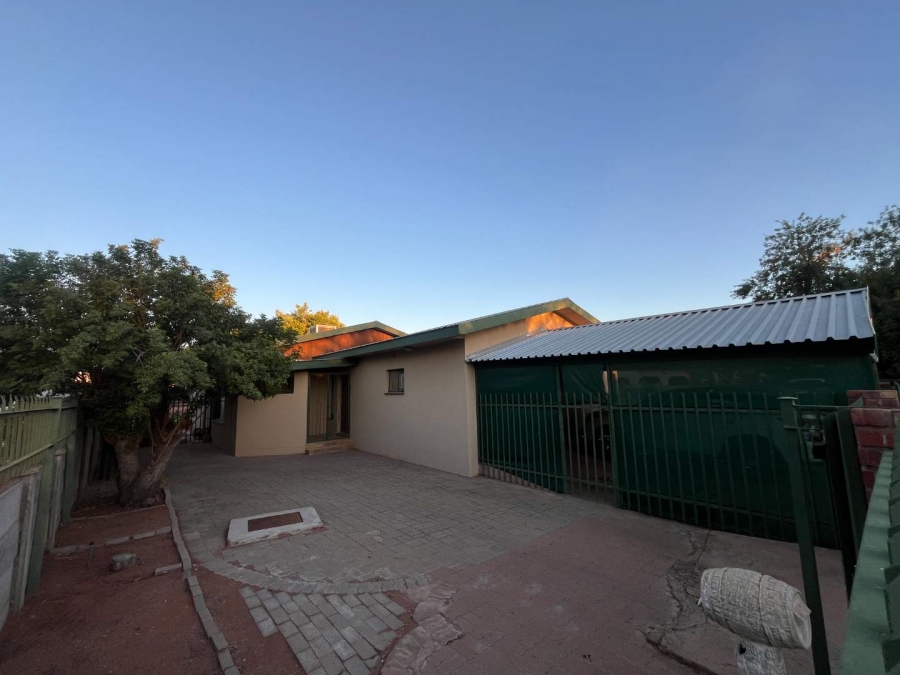 3 Bedroom Property for Sale in Flora Park Northern Cape